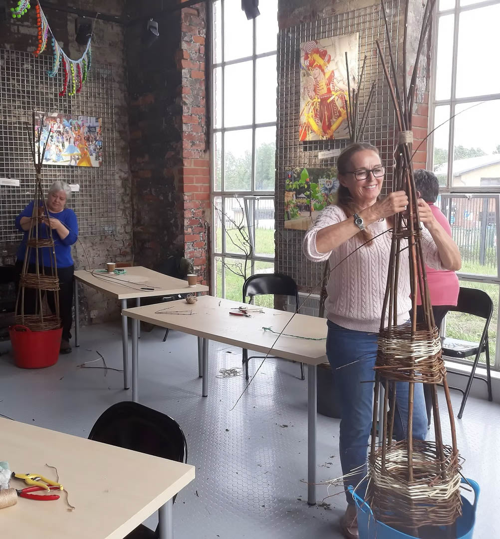 Anna and the Willow Workshop