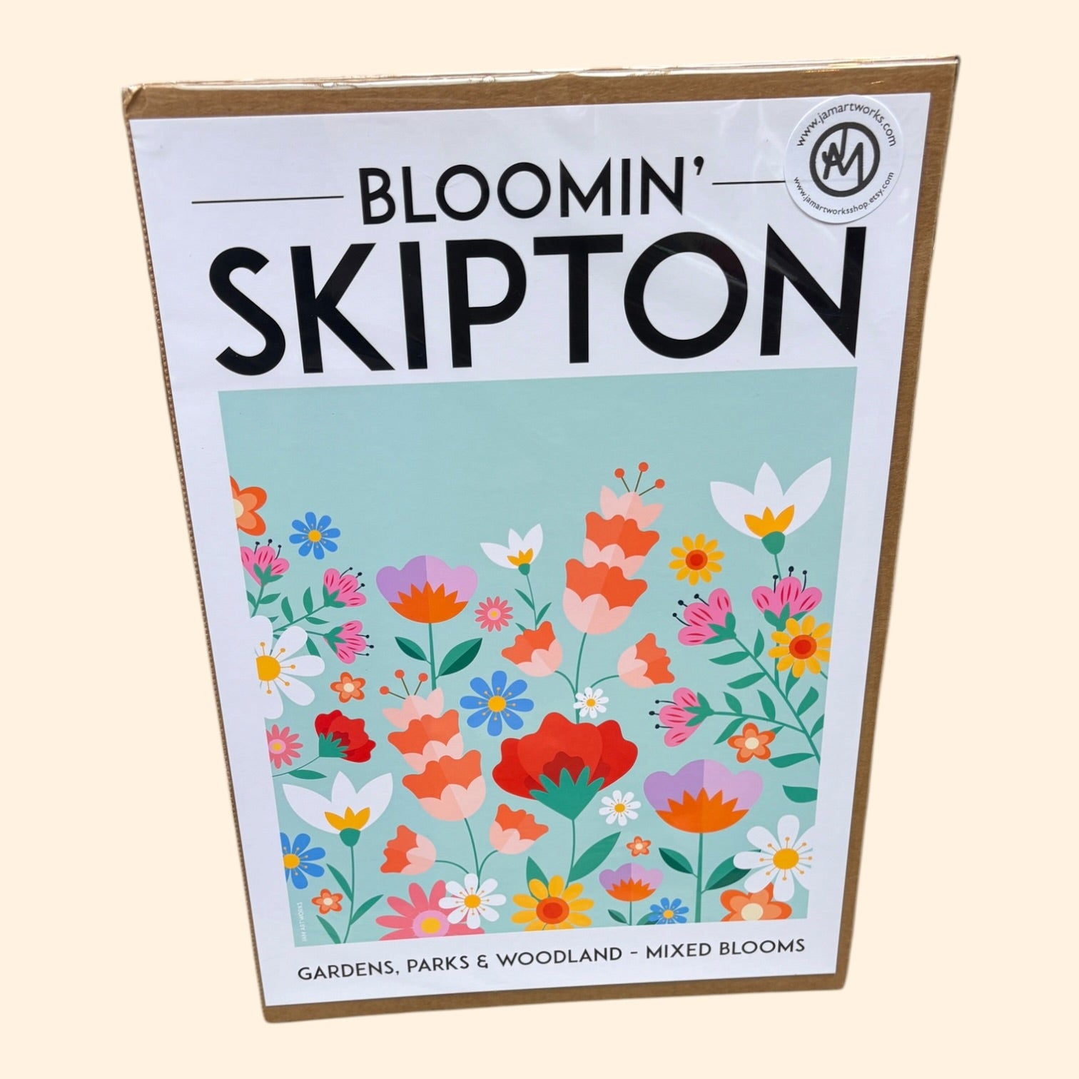 A square cardboard box for Bloomin&