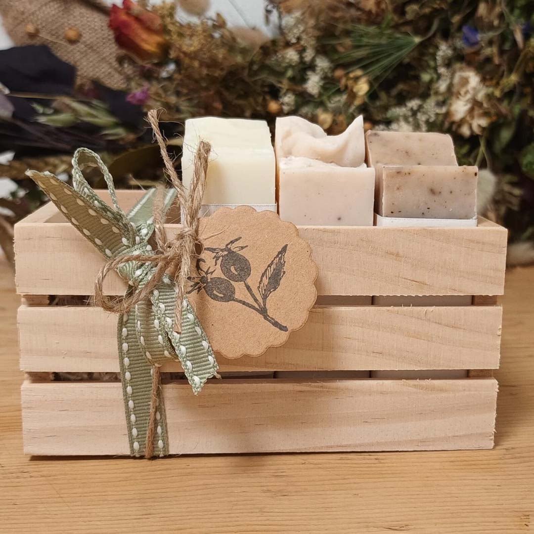 Crate Gift Set - 3 Soap Bars & Soap Saver - Monah and Co - Just Makers Monah & Co