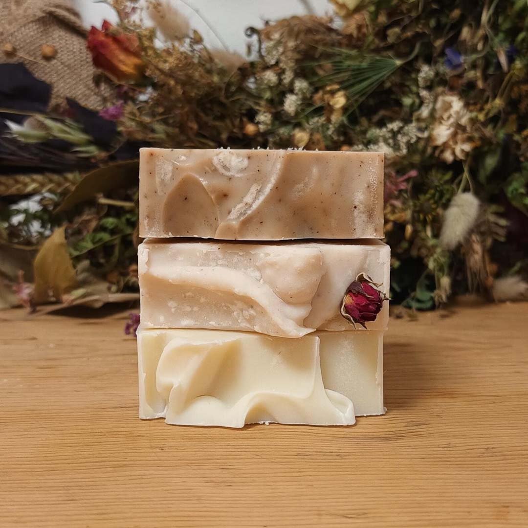 Crate Gift Set - 3 Soap Bars & Soap Saver - Monah and Co - Just Makers Monah & Co