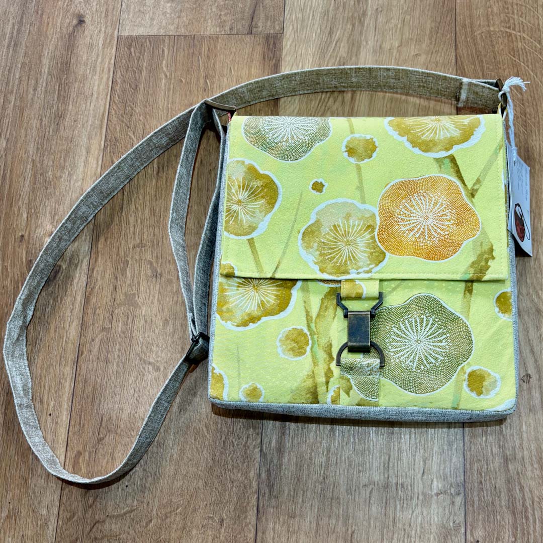 Floral patterned bag on a wooden surface_Amanda Scott_Just Makers
