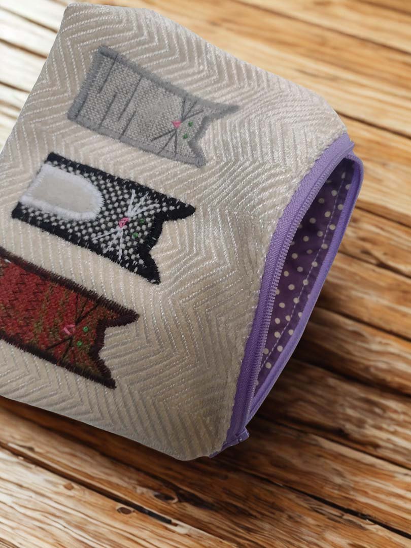 Happy Cats Make Up Bag Made by Marianne - Just Makers Made by Marianne
