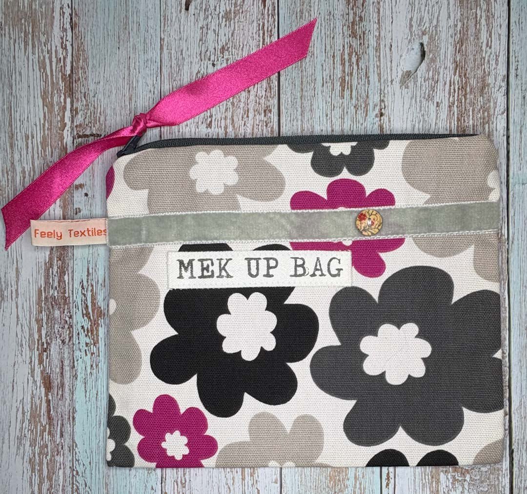 Mek Up Bag Purse - Touchy Feely Textiles - Just Makers Touchy Feely Textiles