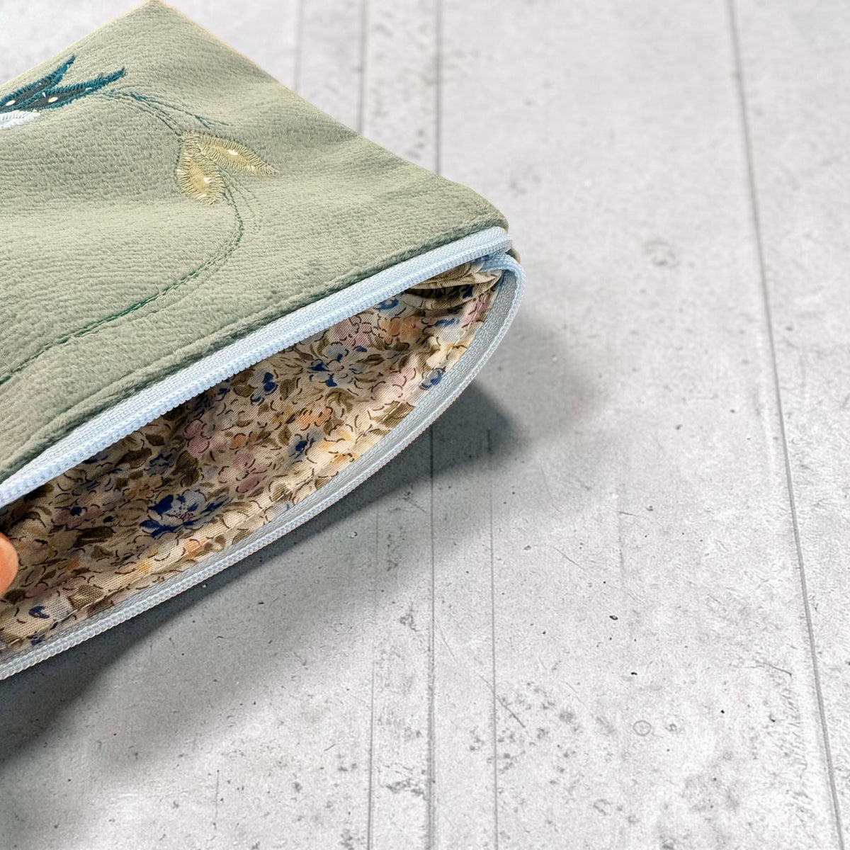 Appliqué Flower Garland Make Up Bag - Made by Marianne_Just Makers