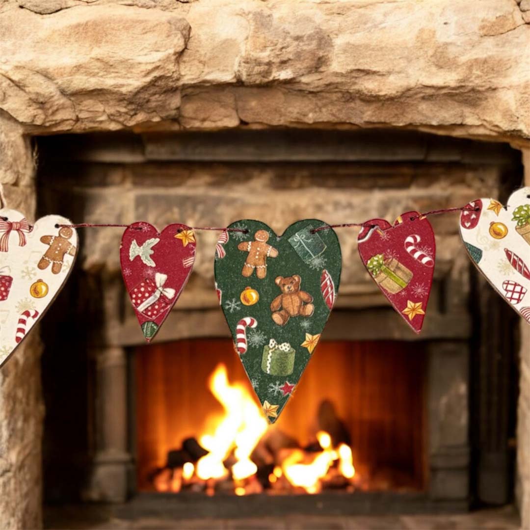 Christmas Pattern Garland Hearts - Sarah Tustin_Just Makers