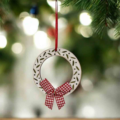 Hand Painted Berry Wreath Wooden Decoration - Natty Deco_Just Makers