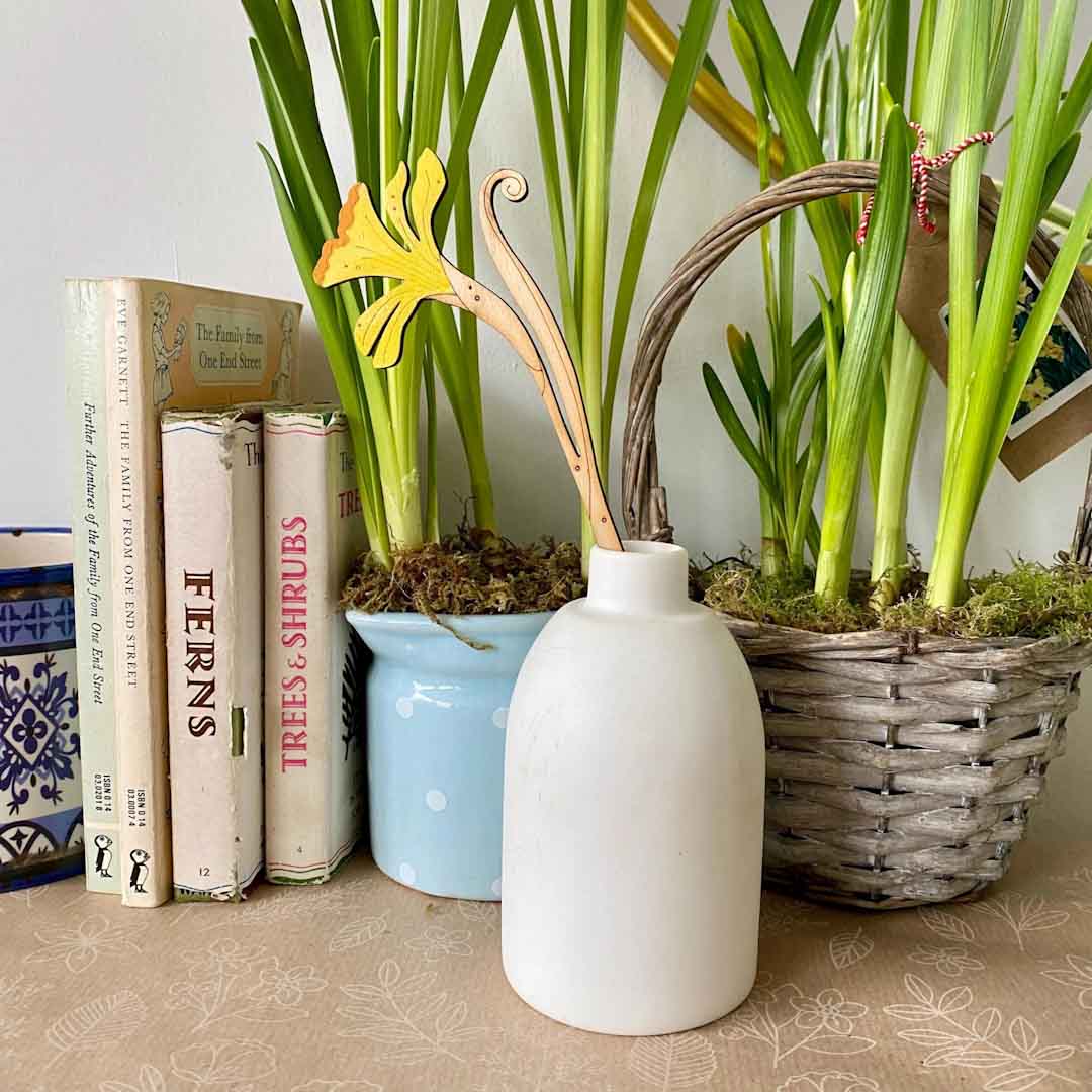 Hand Painted Daffodil Stem2 - Natty Deco_Just Makers