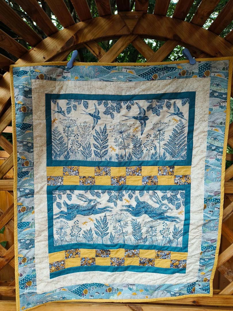 Hares and Swallows Quilt - Bee-spoke Quilts_Just Makers