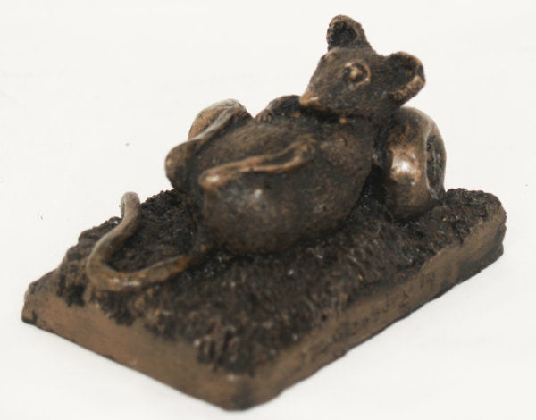 Mouse on Apple Core – John Rattenbury_Just Makers