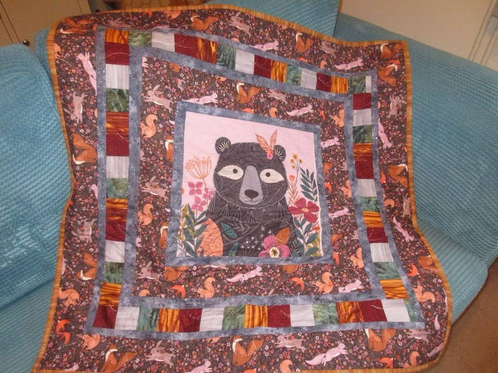 Mr Grizzly Bear Quilt - Bee-spoke Quilts_Just Makers_Just Makers