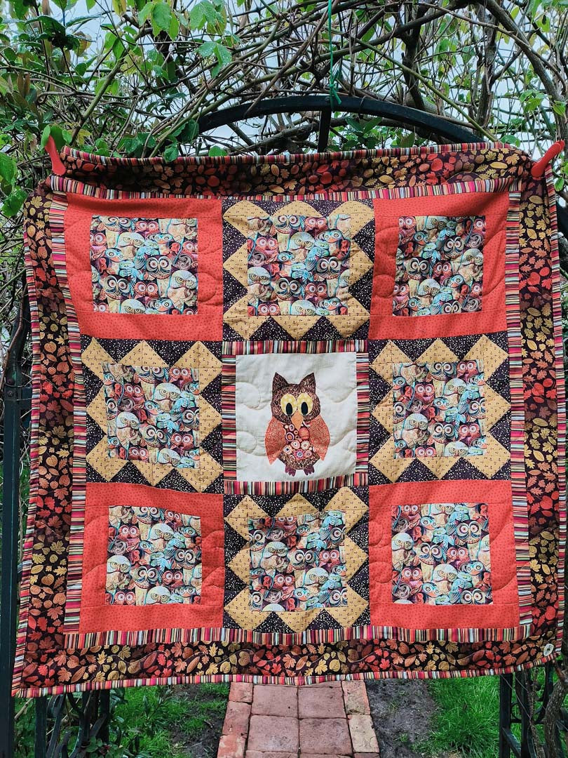 Night Owls Quilt - Bee-spoke Quilts_Just Makers
