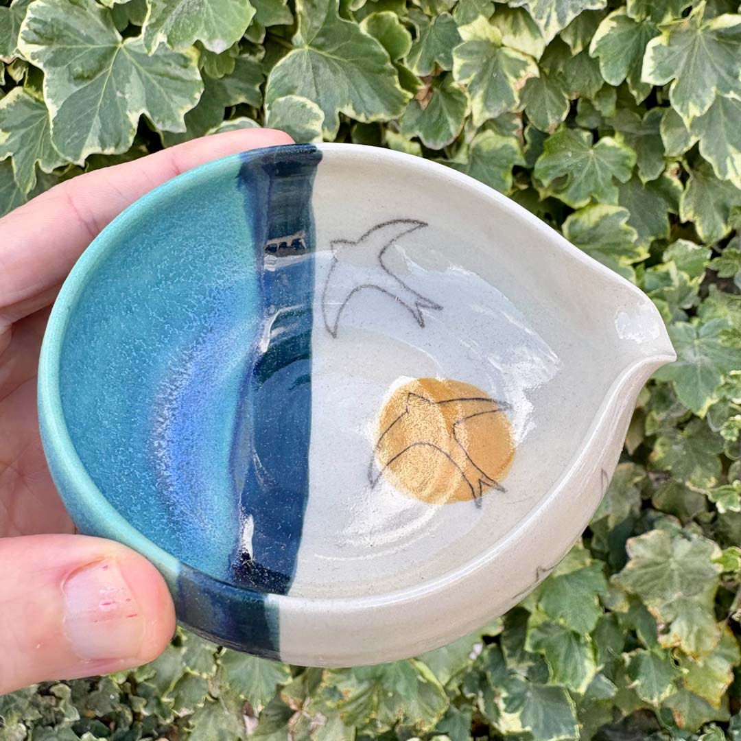 Small Pouring Bowl - Golden Swift - Lorna Gilbert_Just Makers
