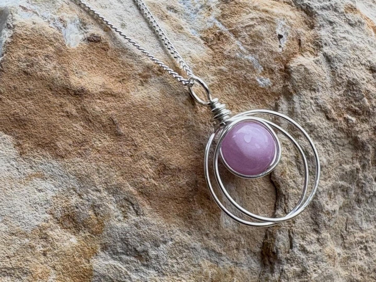 Kunzite Silver Loop Necklace - Hart, Body and Soul_Just Makers