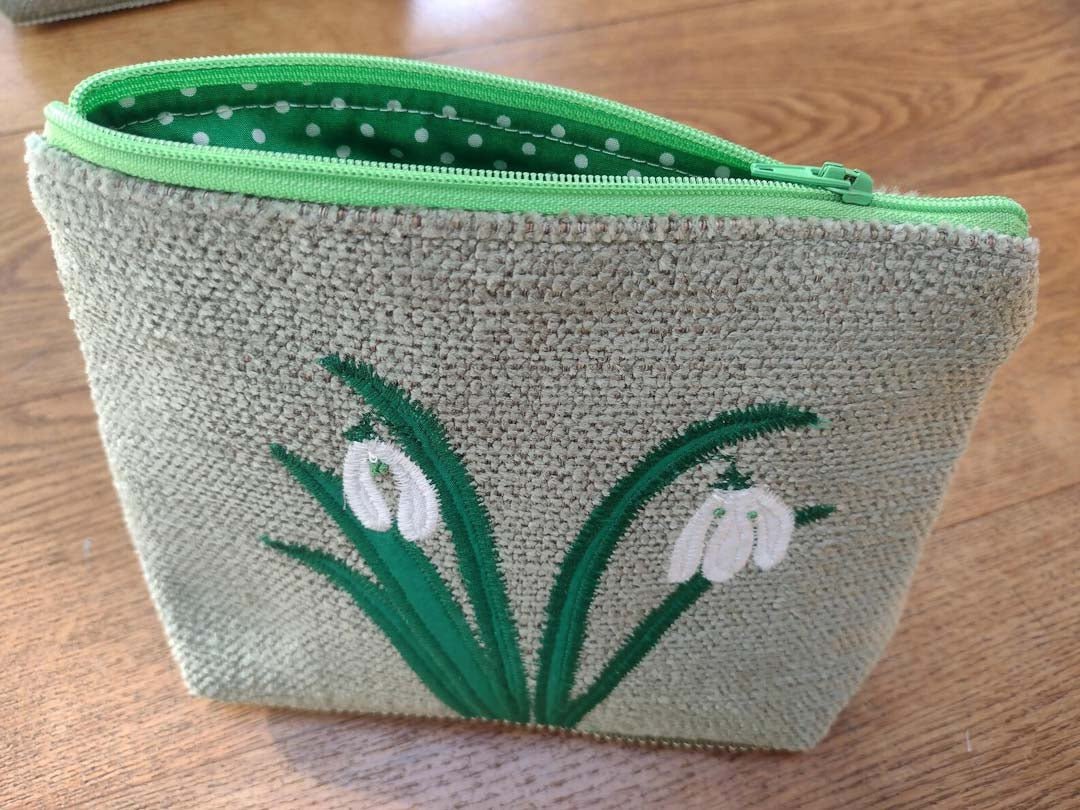 Snowdrop Make Up Bag Made by Marianne_Just Makers